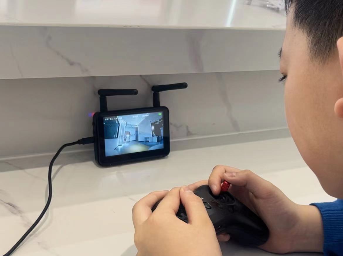 航拍未來：無人機教育在青少年成長中的角色與影響