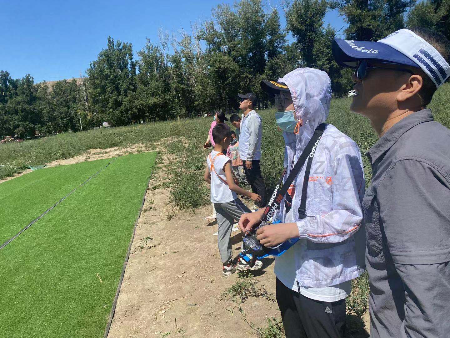 【新疆保華潤天青少年無人機培訓】孩子投身無人機領域，家長必知的利弊分析