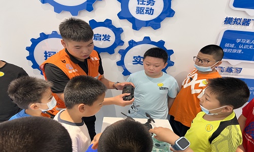 保華潤天航空引領潮流：新疆青少年專享的無人機caac飛行培訓課程