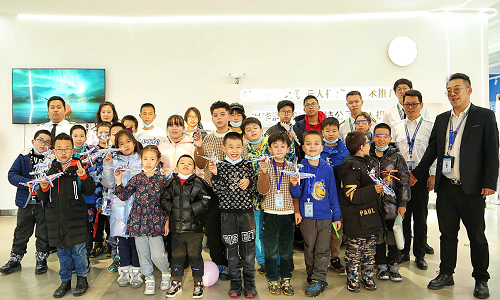 烏魯木齊家長必看！新疆保華潤天航空青少年無人機培訓，開啟孩子天空夢想之旅