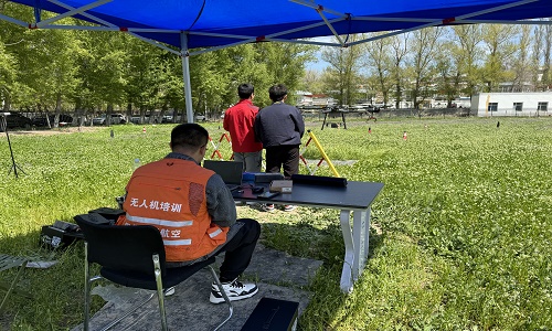 民航局指定新疆保華潤天航空（03考點）專業培訓無人機駕駛員