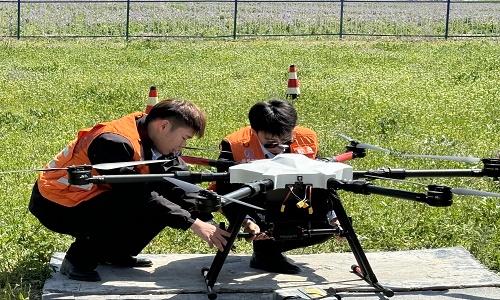 民航局指定新疆保華潤天航空（03考點）專業培訓無人機駕駛員