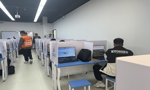 【保華潤天航空】視距內(nèi)飛行不再是夢，新疆專業(yè)無人機駕照等你來拿！