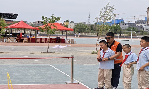 新疆無人機培訓保華潤天航空:少年必學!無人機培訓全解析,開啟科技夢想之旅