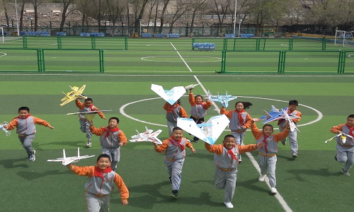 學無人機能給孩子帶來什么?家長必知的無人機教育六大優勢!【新疆保華潤天無人機培訓】