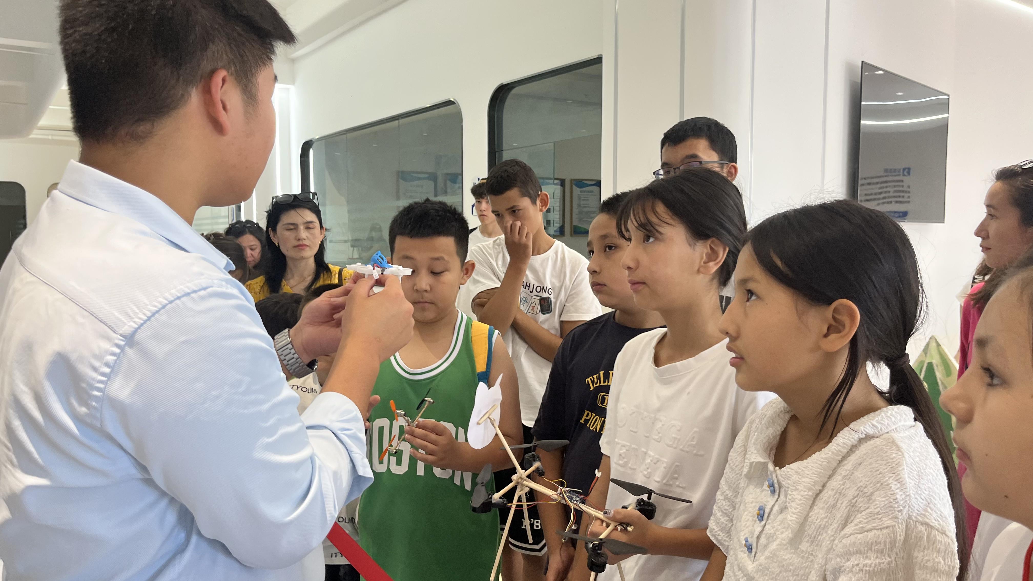 新疆青少年CAAC無人機[保華潤天航空]培訓機構