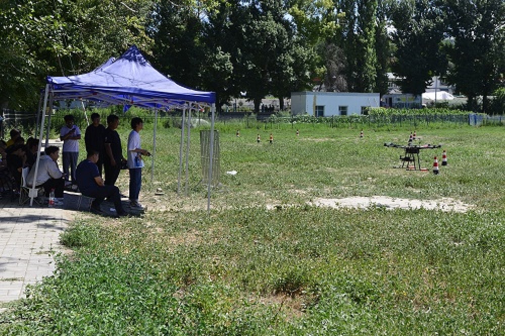 [新疆青少年無(wú)人機(jī)培訓(xùn)]法律與責(zé)任：如何有效遏制無(wú)人機(jī)“黑飛”行為？-保華潤(rùn)天航空