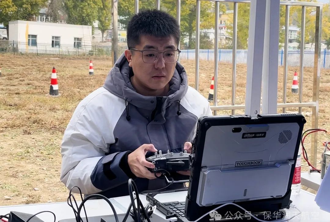 新疆保華潤天航空 | 新疆03考點10月CAAC無人機執照考試榮耀收官，保華潤天航空11月無人機培訓夢想啟程