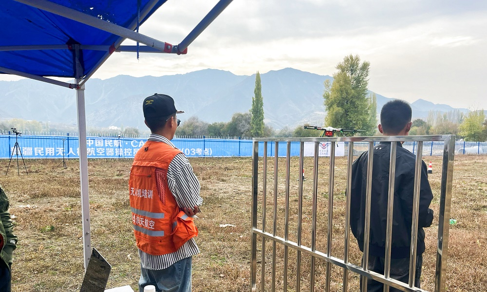 新疆無人機駕照考試首選，保華潤天航空培訓等您來！