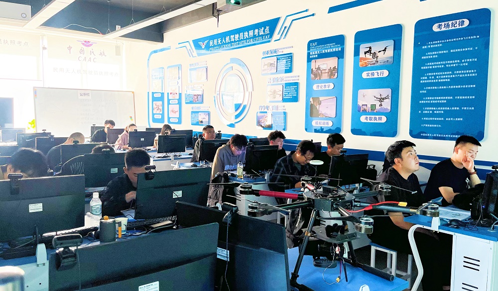 新疆無人機培訓新方向，CAAC執照助你飛得更高【保華潤天航空】