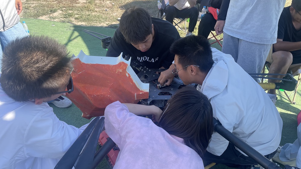 新疆無人機培訓 | 從零到專業(yè)飛手只需這一步！保華潤天的獨家秘籍