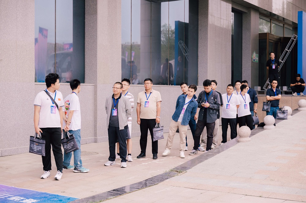 新疆無(wú)人機(jī)培訓(xùn) | 從零到專(zhuān)業(yè)飛手只需這一步！保華潤(rùn)天的獨(dú)家秘籍